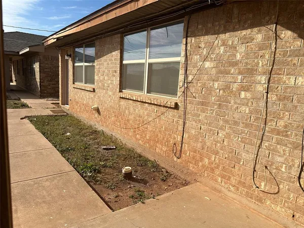 $1,250 | 4811 South 6th Street, Abilene, TX 79605