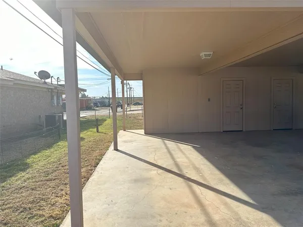 $1,250 | 4811 South 6th Street, Abilene, TX 79605
