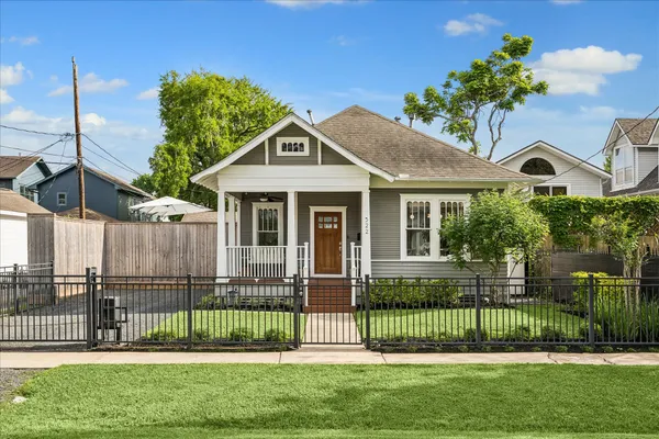 $795,000 | 522 West 15th Street, Houston, TX 77008