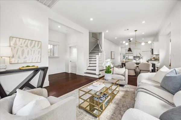 $795,000 | 522 West 15th Street, Houston, TX 77008