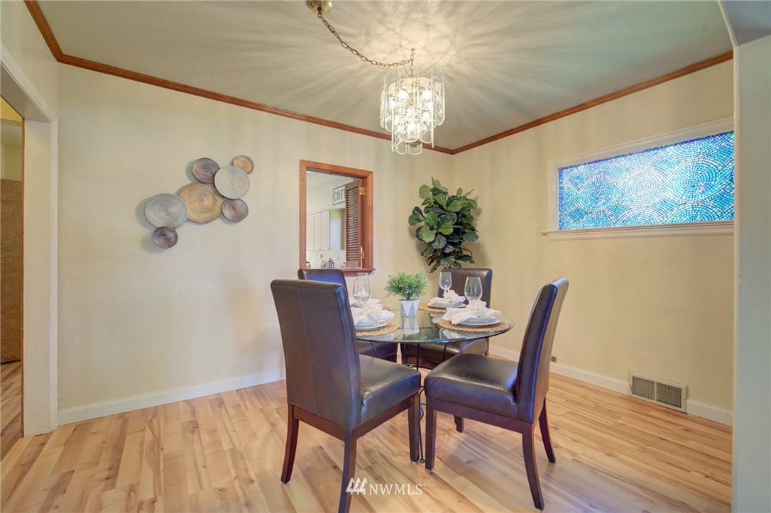 3210 Russet Road Brier, WA 98036 - Photo 13 of 40 Gallery Image 13