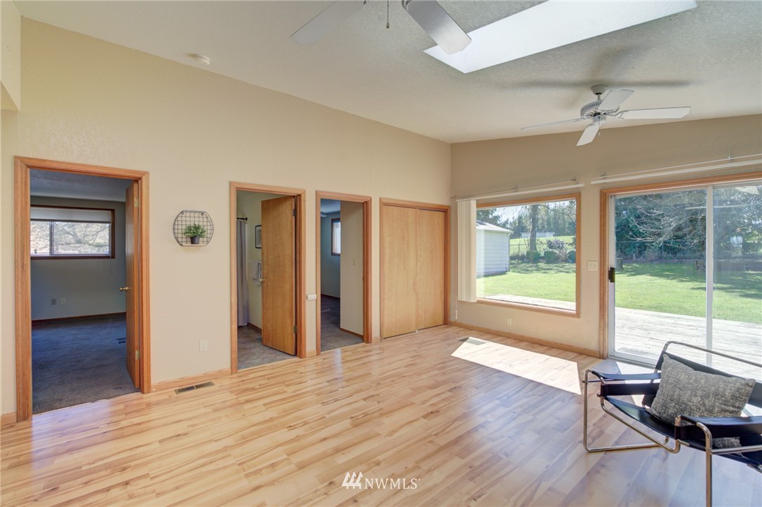 3210 Russet Road Brier, WA 98036 - Photo 18 of 40 Gallery Image 18