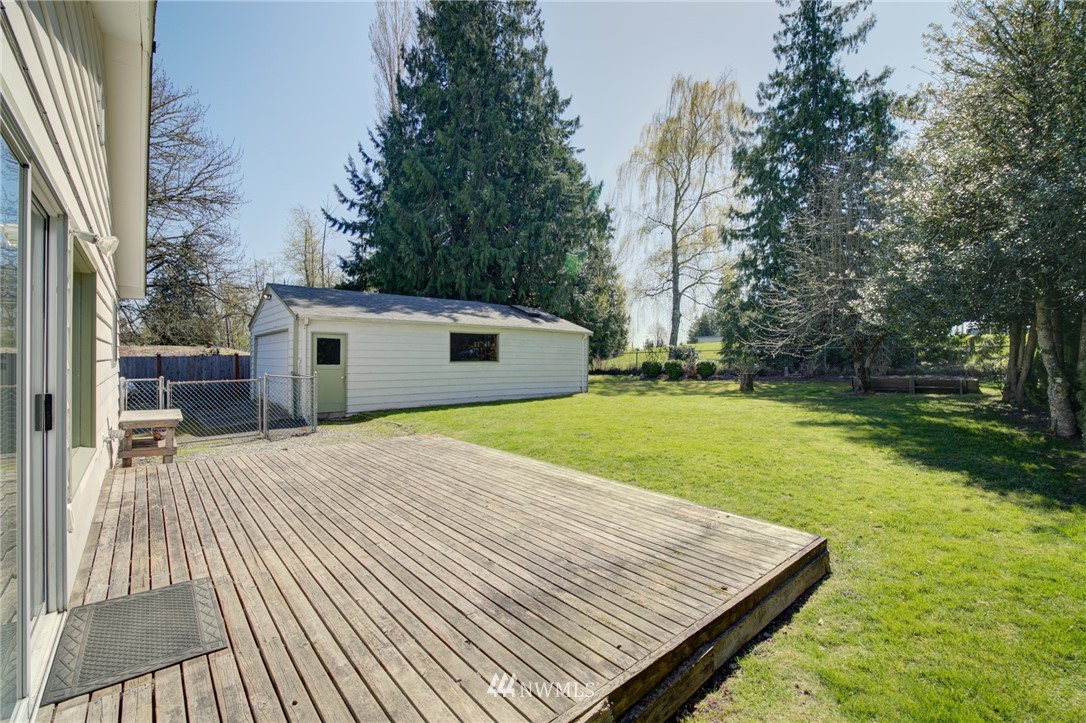 3210 Russet Road Brier, WA 98036 - Photo 32 of 40 Gallery Image 32