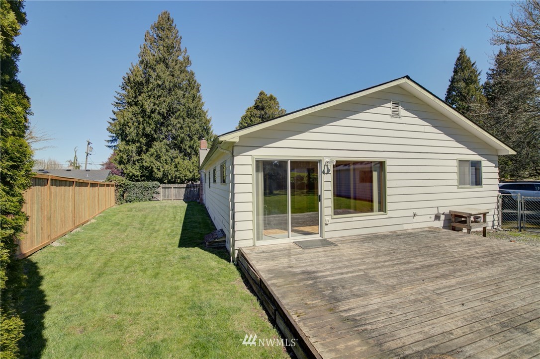 3210 Russet Road Brier, WA 98036 - Photo 34 of 40 Gallery Image 34