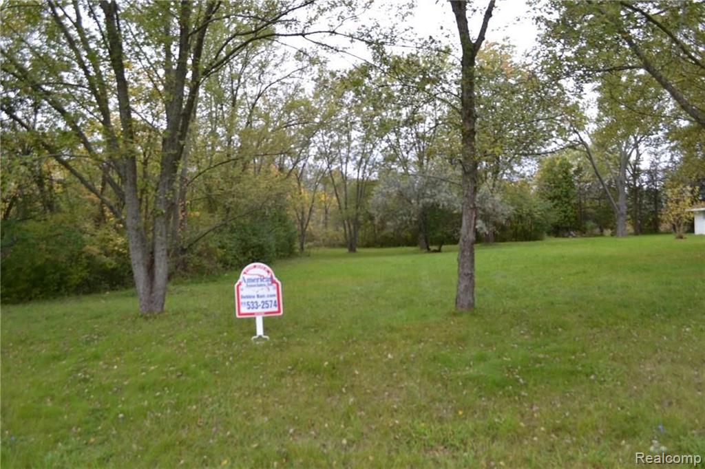 Graham Graham Road Flint, MI 48532 - Photo 1 of 4