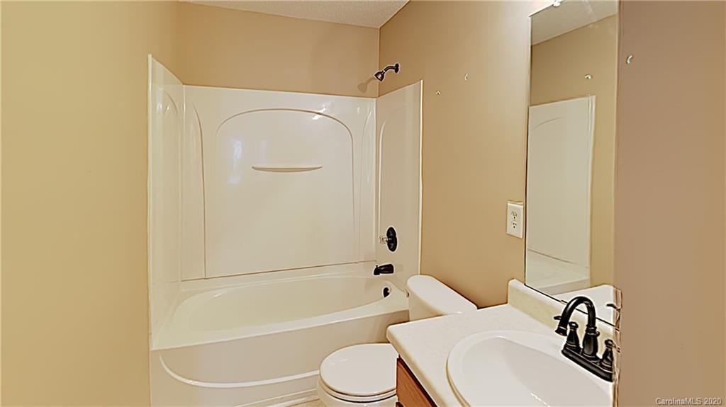 5927 Raisin Tree Lane Charlotte, NC 28215 - Photo 12 of 15 Gallery Image 12