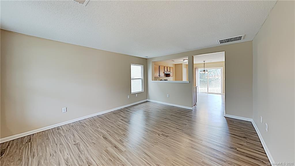 5927 Raisin Tree Lane Charlotte, NC 28215 - Photo 3 of 15 Gallery Image 3