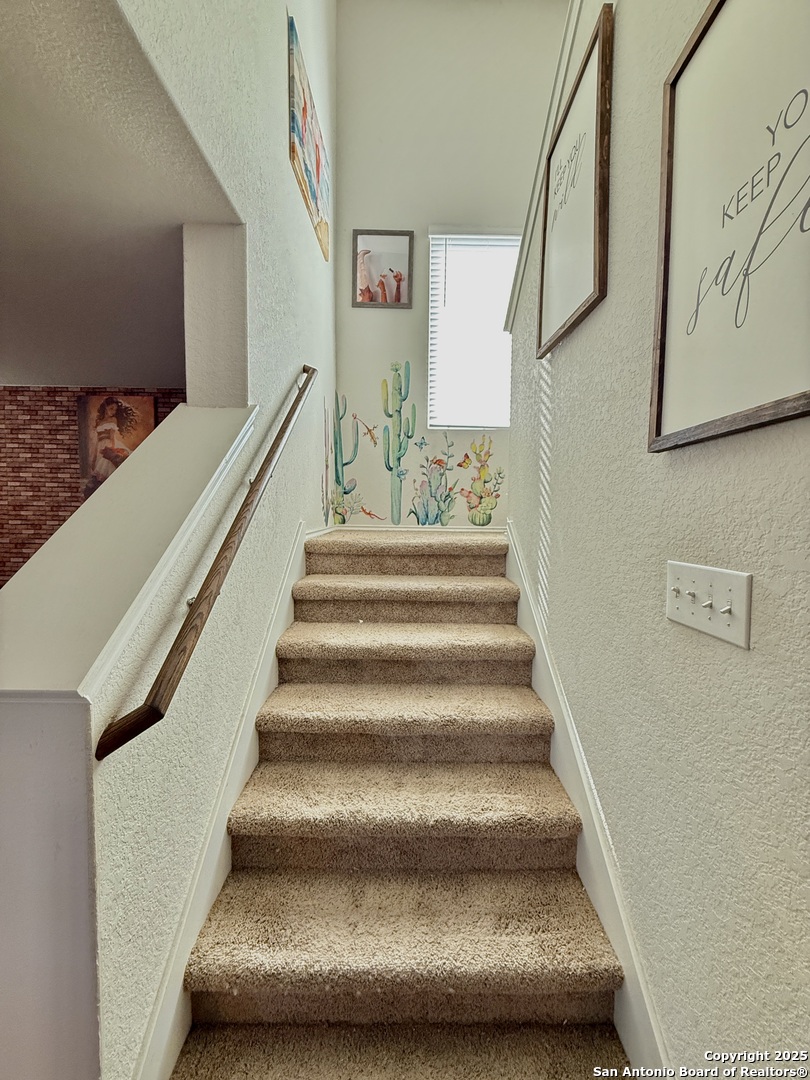 4002 Winterfell Pass Converse, TX 78109 - Photo 20 of 35 a view of entryway