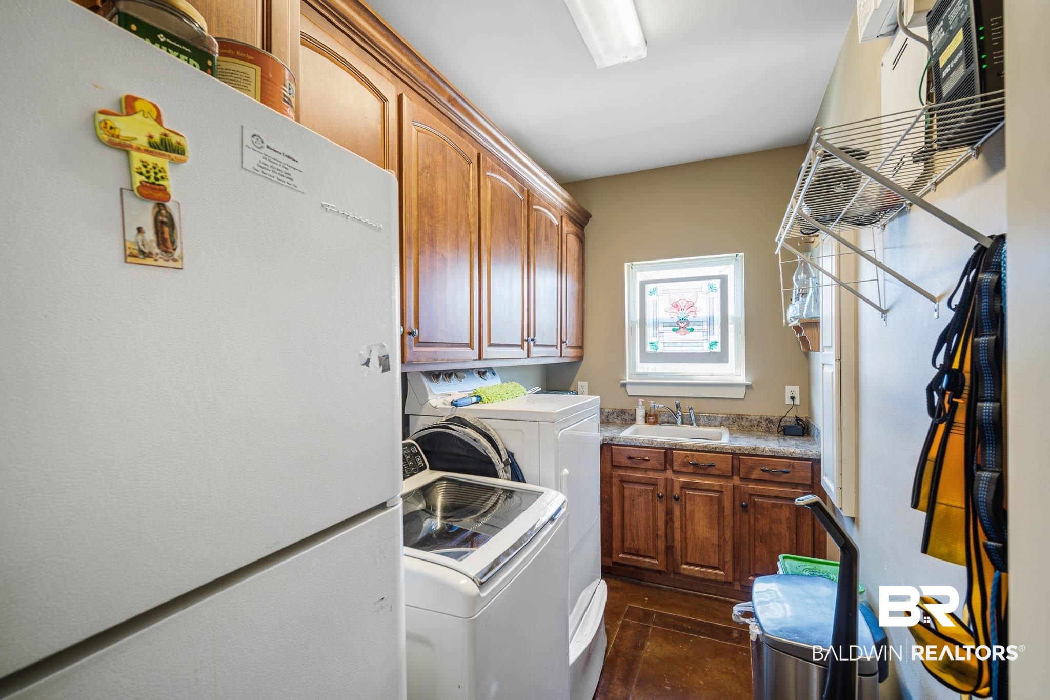 24121 Trowbridge Court Daphne, AL 36526 - Photo 29 of 46 Laundry Room