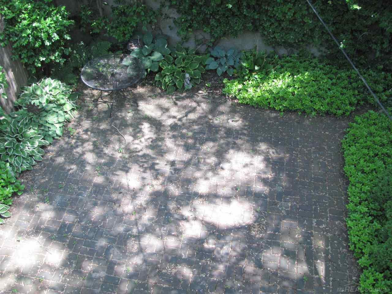 120 Mapleton Road Grosse Pointe Farms, MI 48236 - Photo 11 of 24