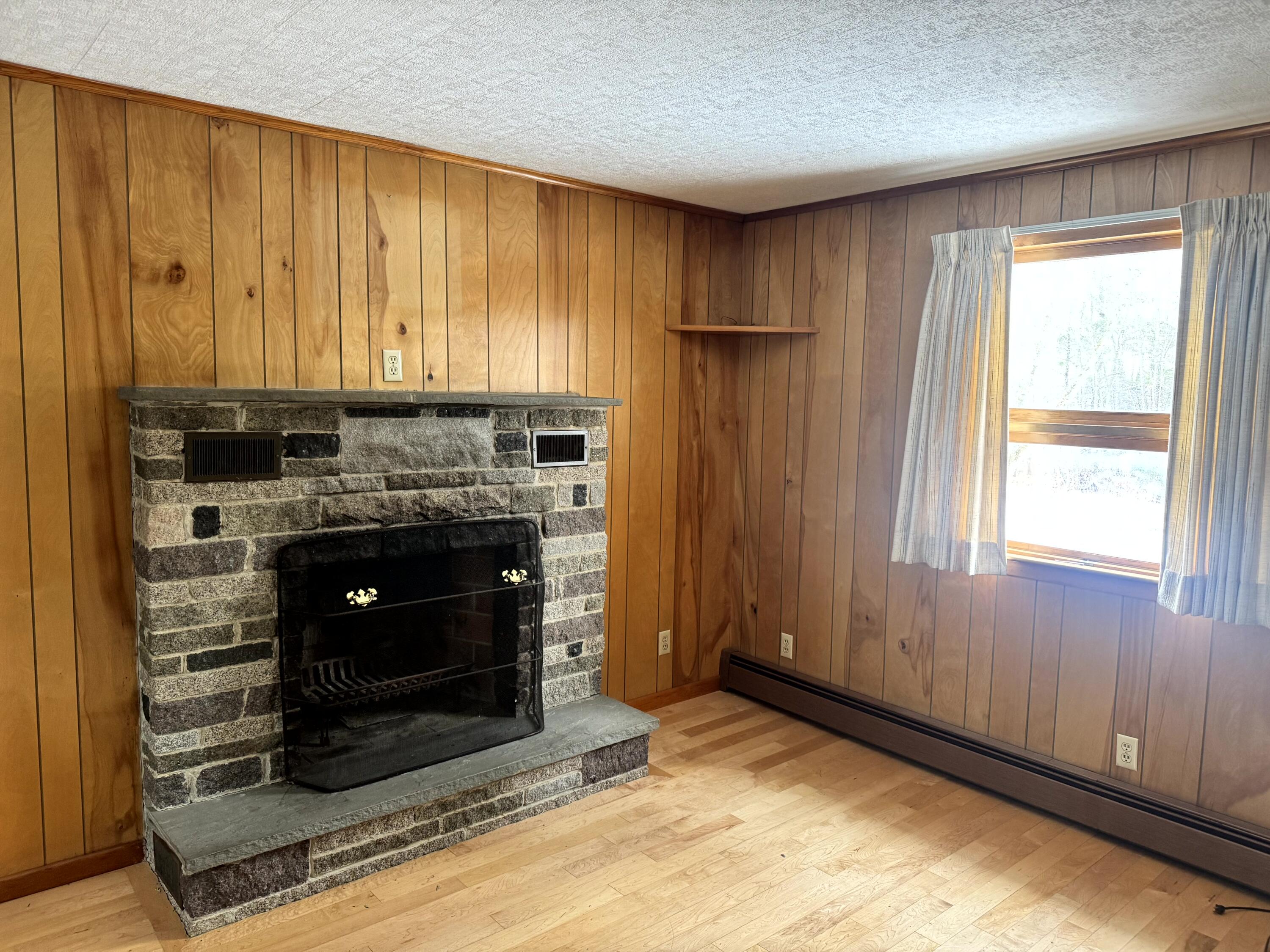 9 Greenacre Road Old Orchard Beach, ME 04064 - Photo 4 of 6 Family Room