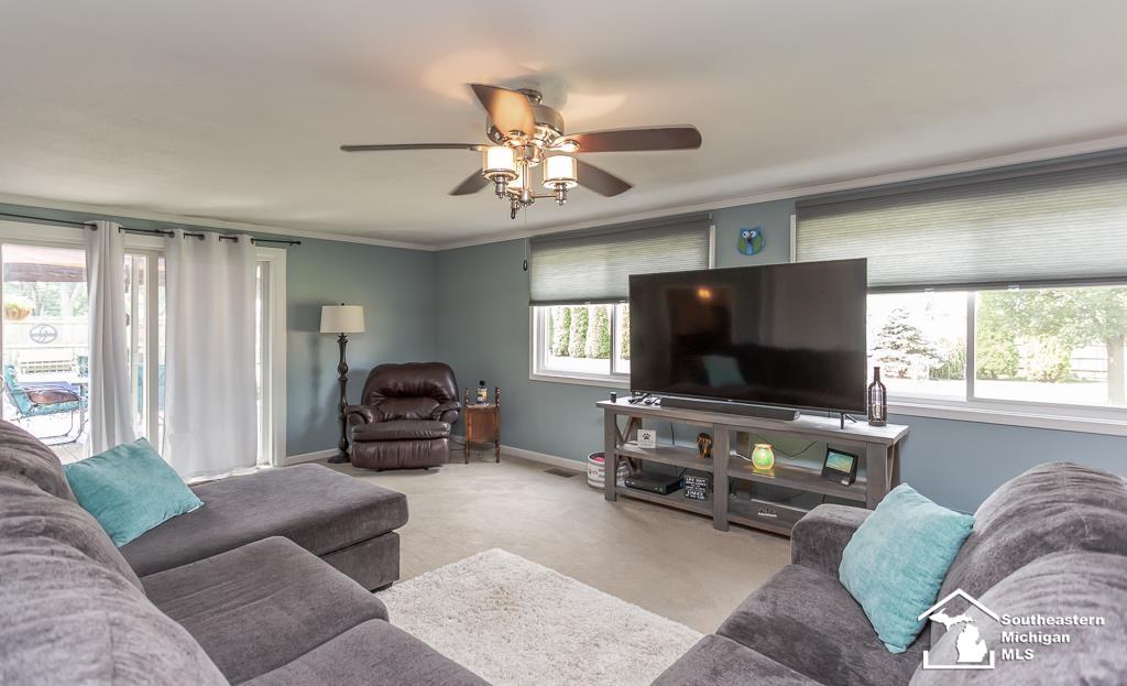 8271 Douglas Road Lambertville, MI 48144 - Photo 36 of 47 50085707-35.JPG