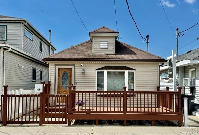 106 East 7th Road Queens, NY 11693 - Photo 1 of 18