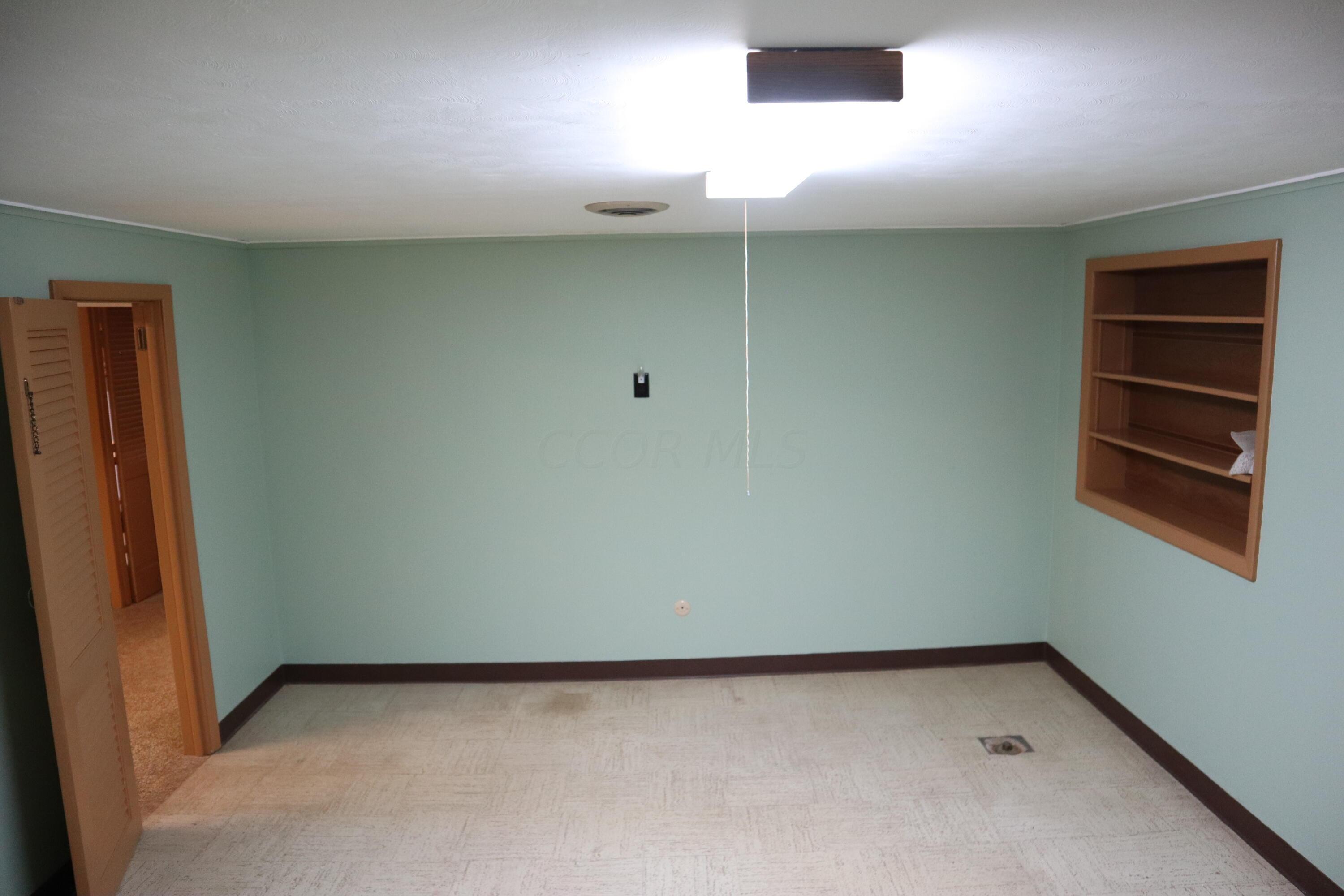 6498 Faircrest Road Columbus, OH 43229 - Photo 23 of 34 IMG_0656