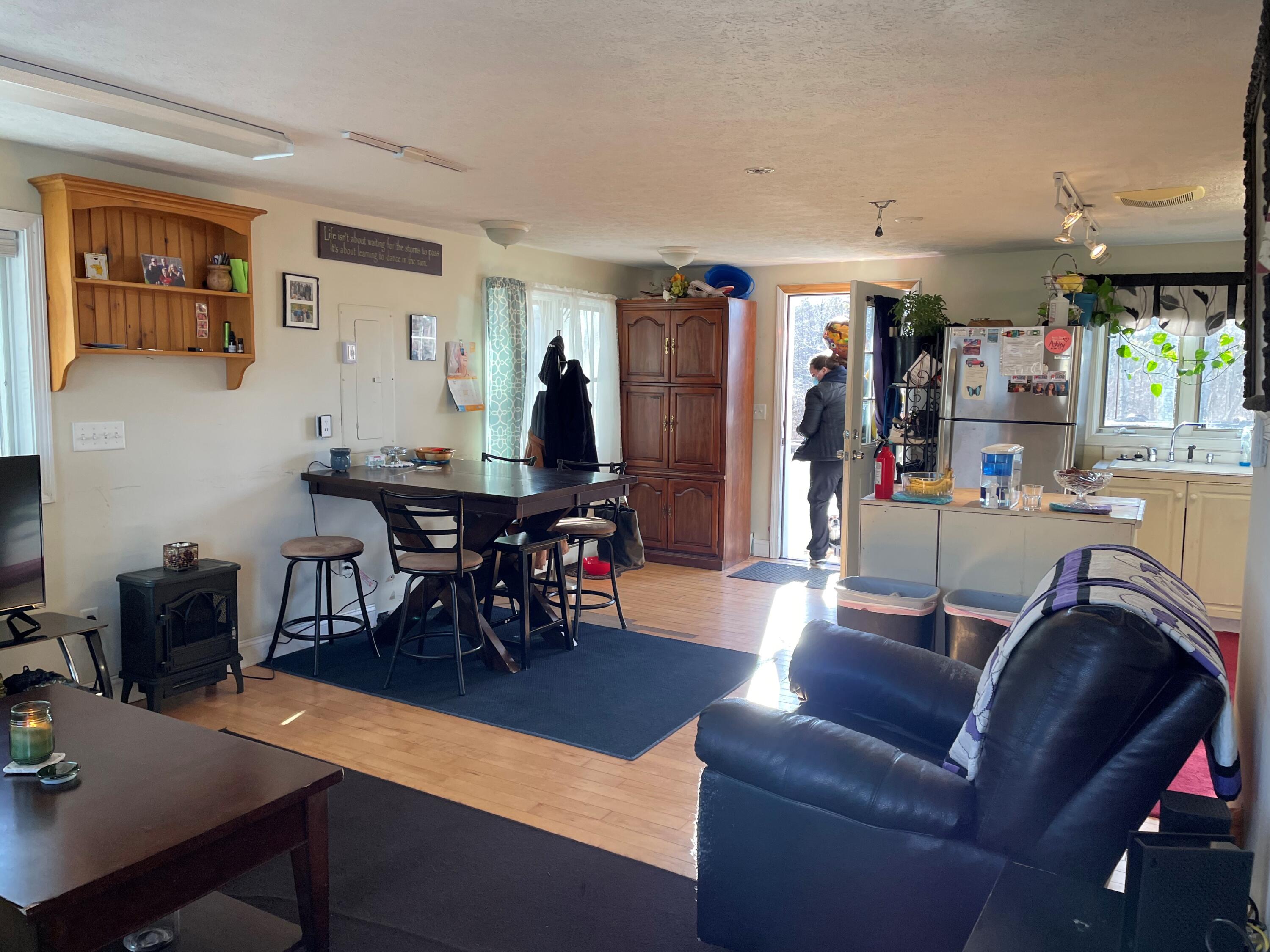 348 North Street Saco, ME 04072 - Photo 6 of 12 IMG_3299
