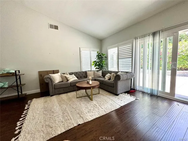 $4,900 | 48 Golden Star, Irvine, CA 92604