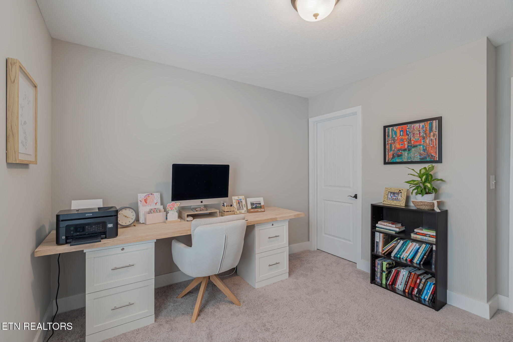 211 Queenberry Street Oak Ridge, TN 37830 - Photo 23 of 58 24-web-or-mls-211 Queenberry Street-19