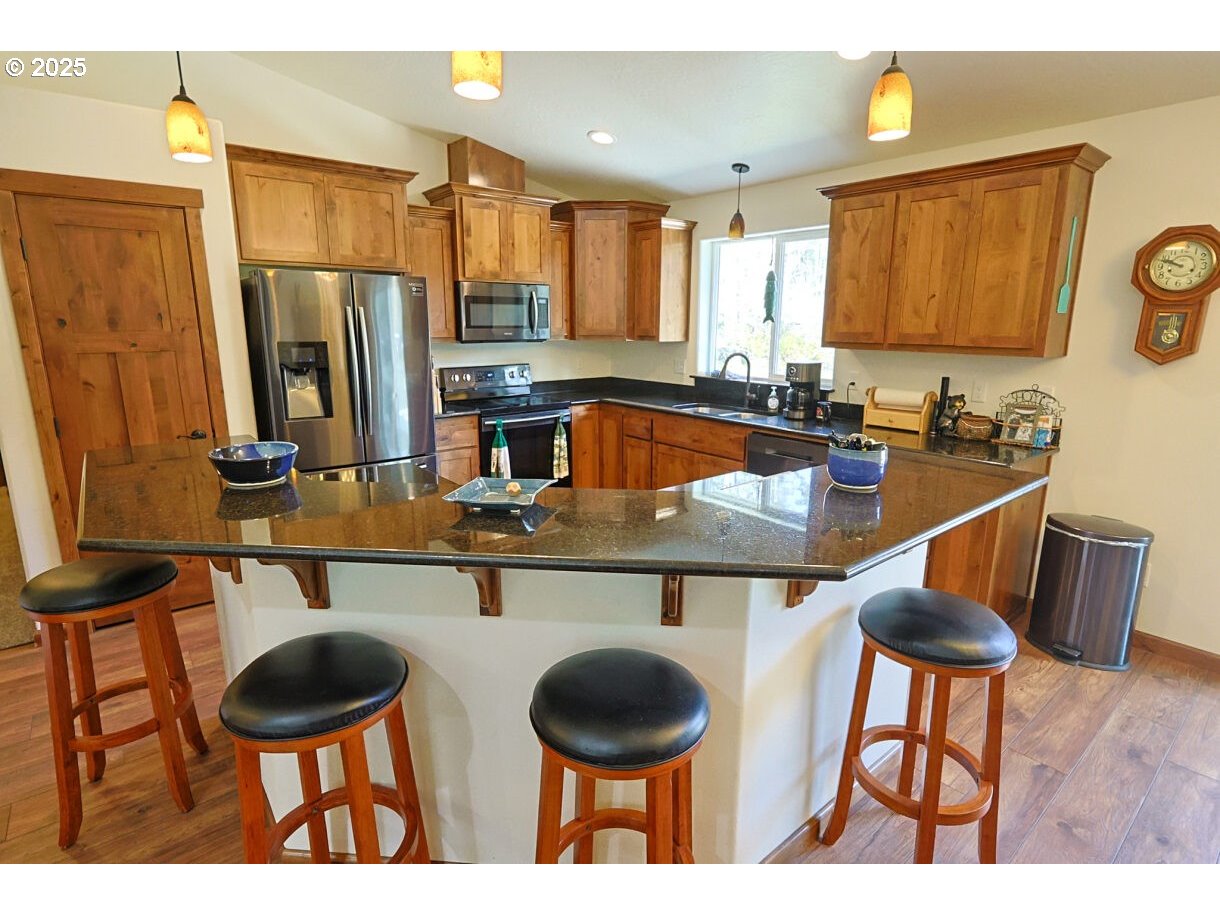 58625 Seven Devils Road Bandon, OR 97411 - Photo 18 of 44 Kitchen