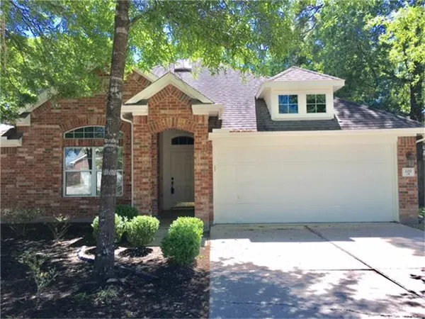 $365,000 | 203 Fairwind Trail Drive, Conroe, TX 77385