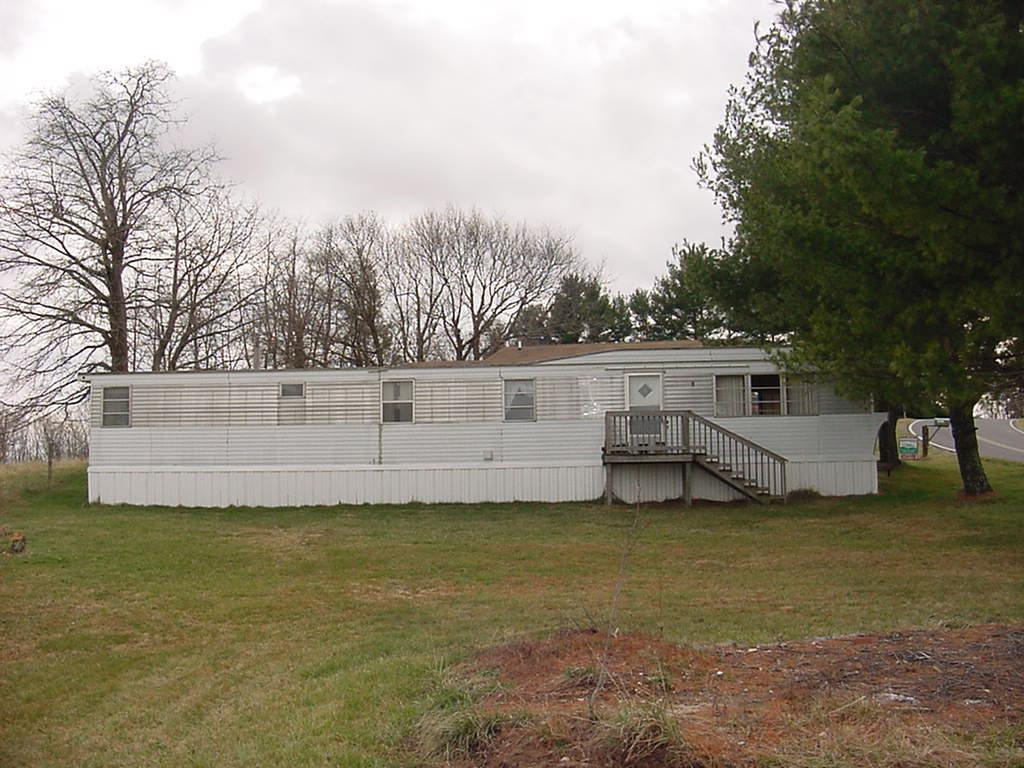 360 Wills Ridge Road Northwest Floyd, VA 24091 - Photo 3 of 6 a view of a outdoor space