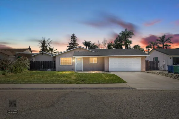 $369,000 | 840 Holiday Way, Chowchilla, CA 93610