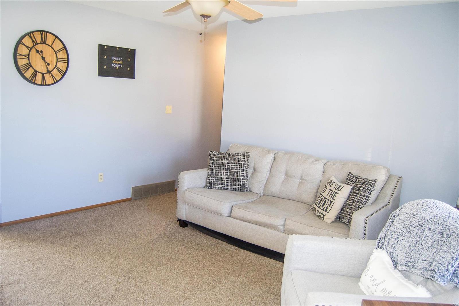 229 Pine Ridge Drive Godfrey, IL 62035 - Photo 6 of 21 Gallery Image 6