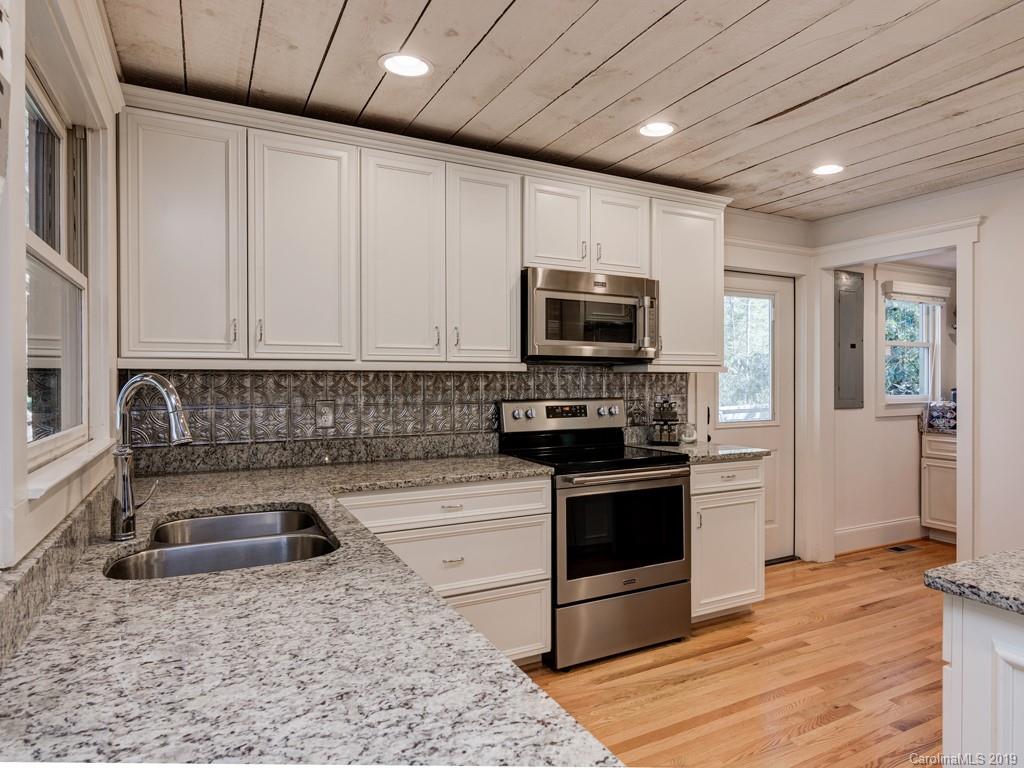 458 Robin Hood Road Brevard, NC 28712 - Photo 14 of 36 Gallery Image 14