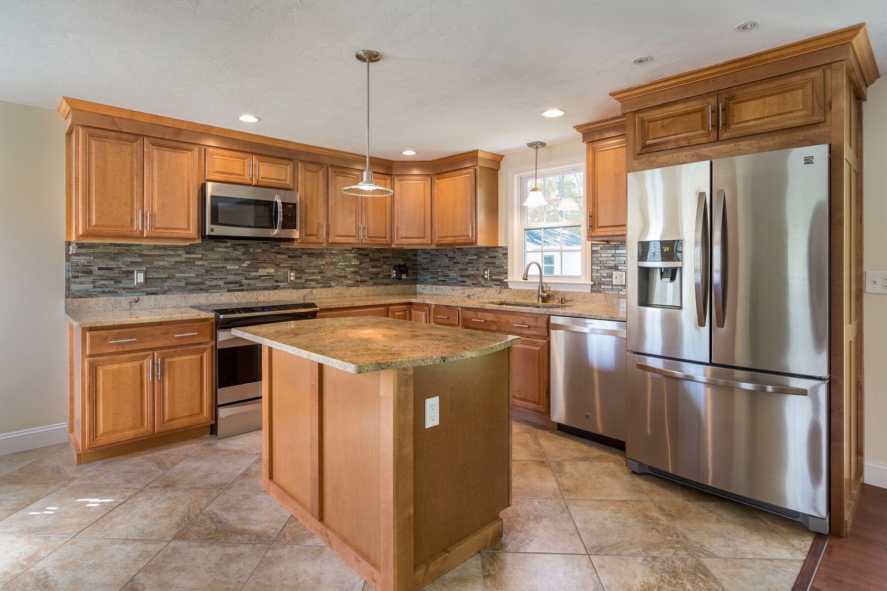 910 Queen Anne Road Harwich, MA 02645 - Photo 5 of 27 5