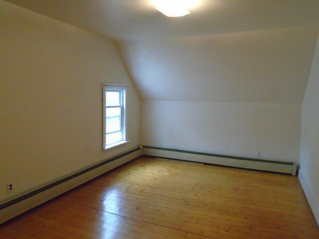 149 River Road Benton, ME 04901 - Photo 16 of 26 2nd Floor Bedroom