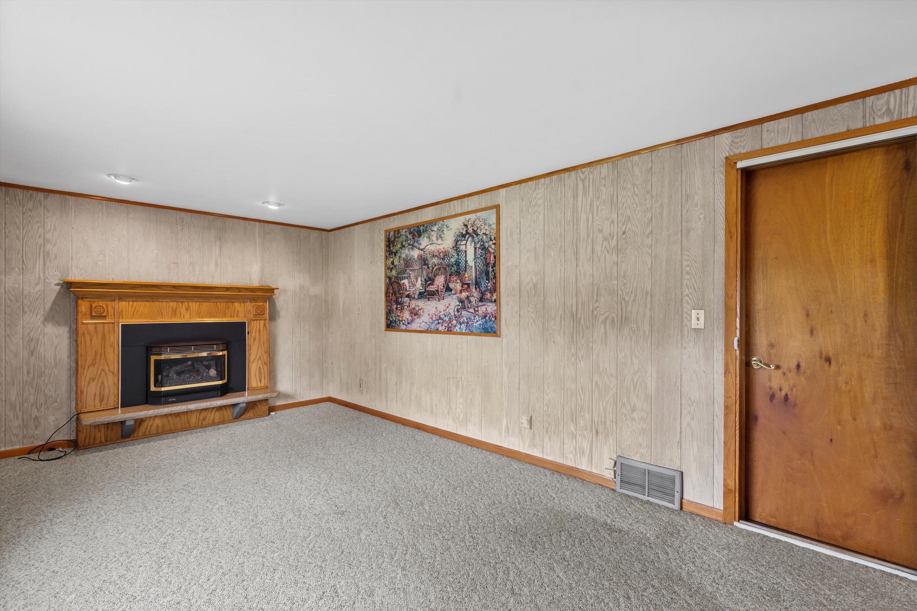 3028 Valley Forge Street Caledonia, WI 53404 - Photo 48 of 50 Living Room