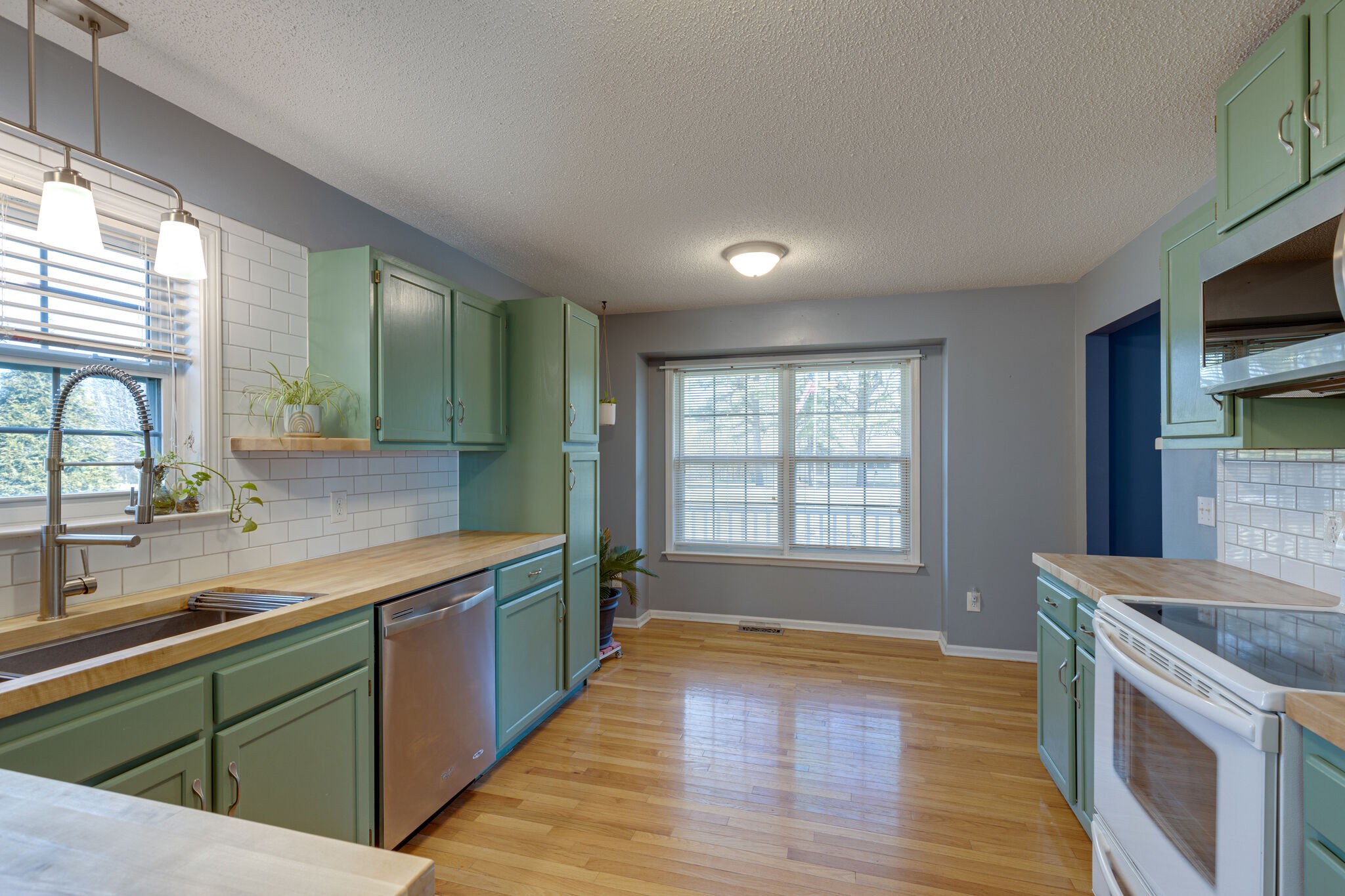 6423 Old Zion Road Columbia, TN 38401 - Photo 11 of 31 Gallery Image 11