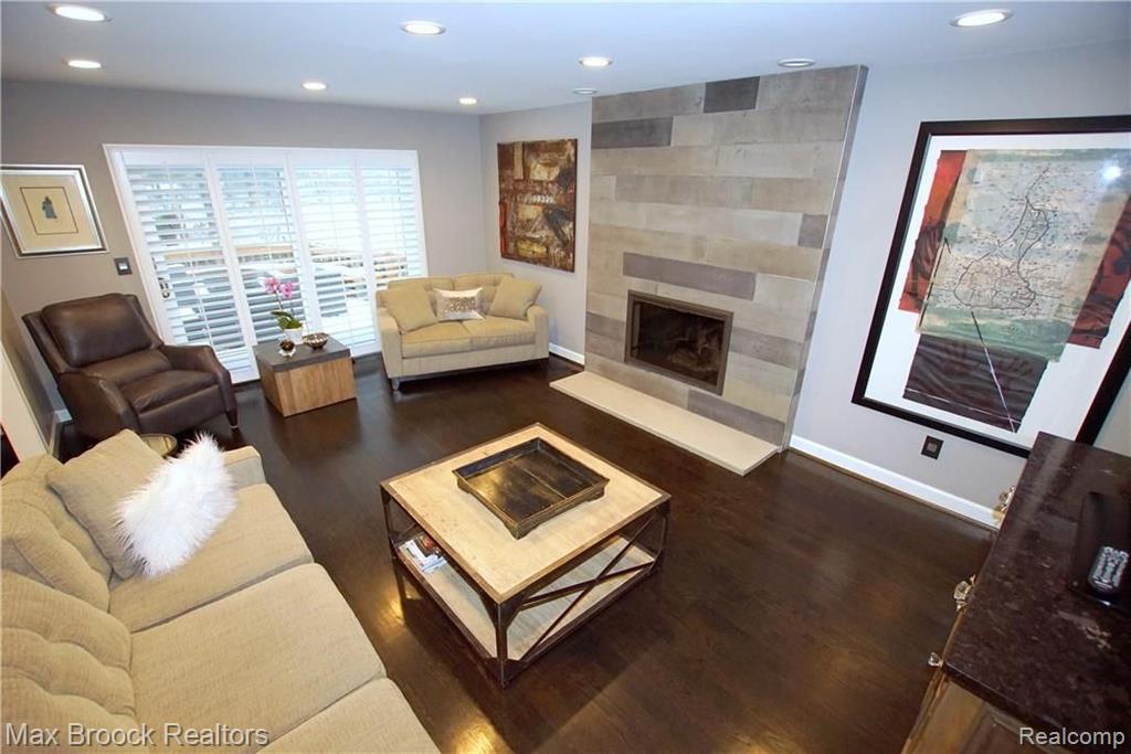 35145 Old Timber Road Farmington Hills, MI 48331 - Photo 21 of 48