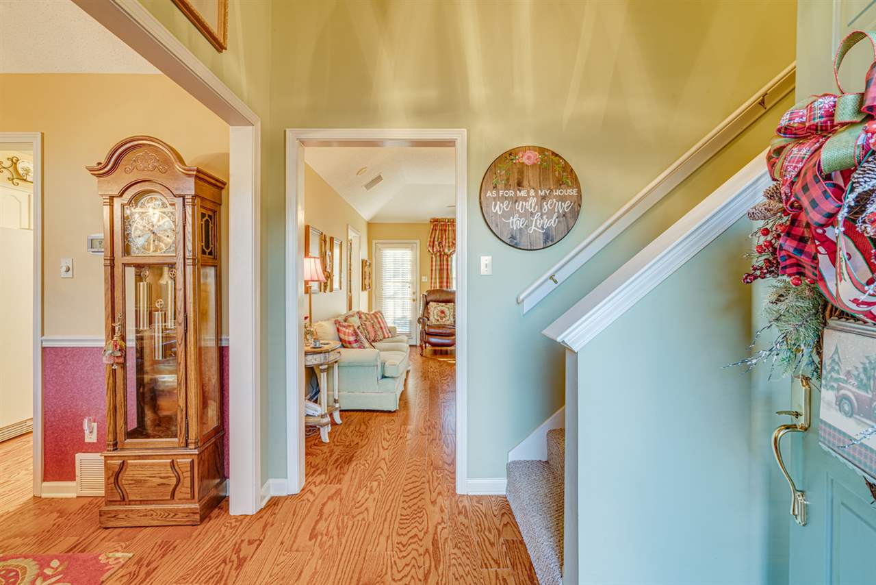 1391 Wolf Ridge Drive Collierville, TN 38017 - Photo 3 of 25 Gallery Image 3