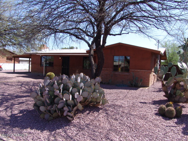 1940 North Santa Rosa Avenue Tucson, AZ 85712 - Photo 2 of 19