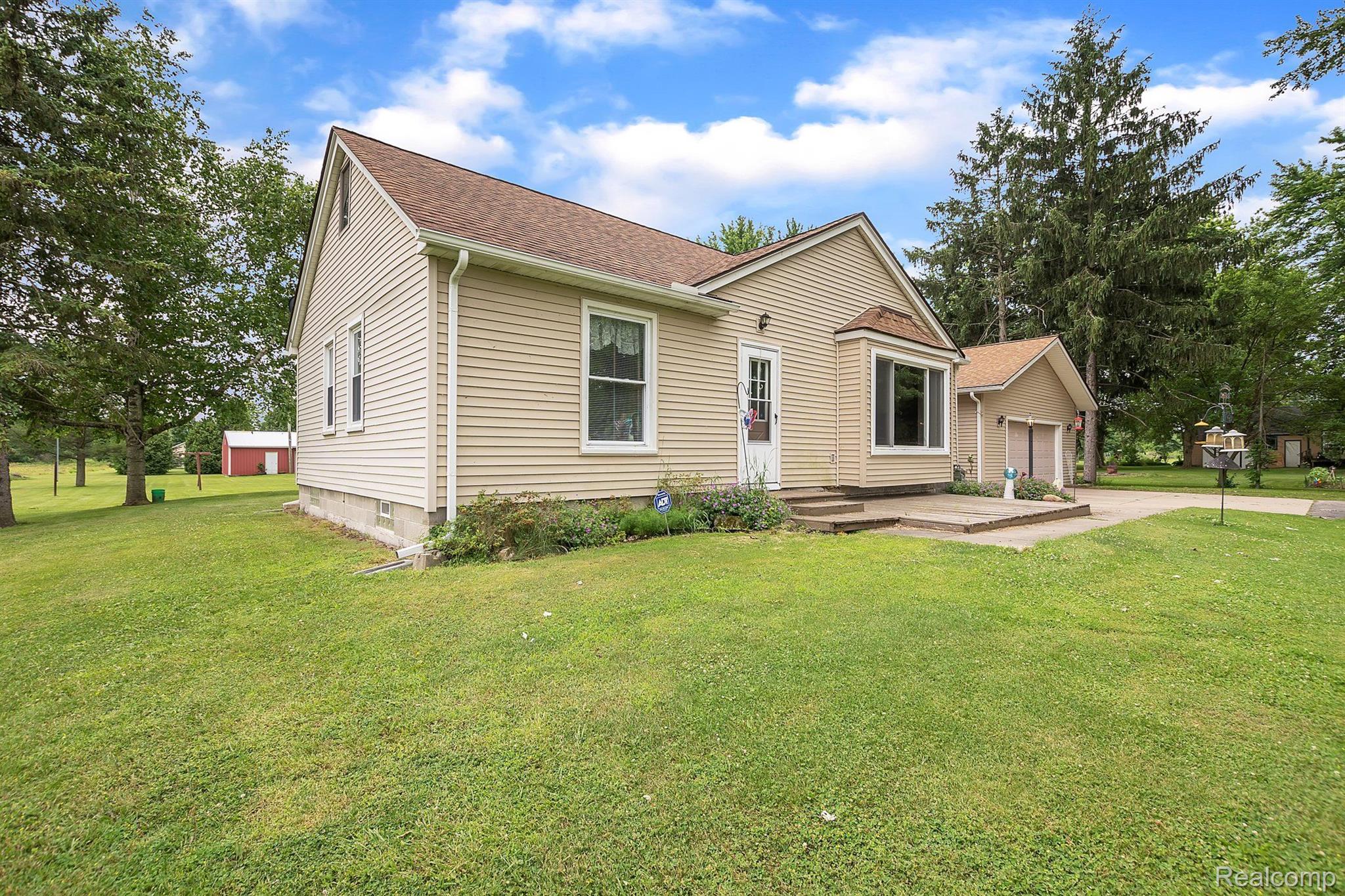 41253 Wear Road New Boston, MI 48164 - Photo 5 of 35 Gallery Image 5