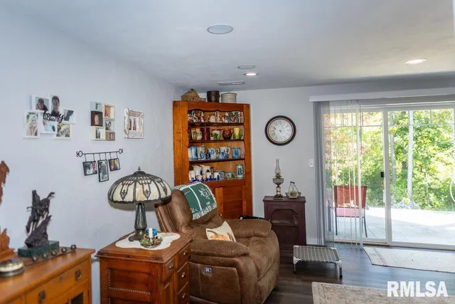 $289,500 | 80 Aspen Drive, Canton, IL 61520