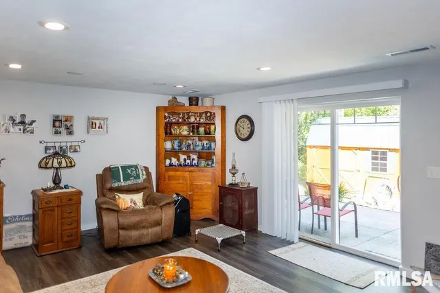 $289,500 | 80 Aspen Drive, Canton, IL 61520