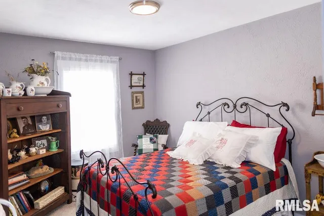 $289,500 | 80 Aspen Drive, Canton, IL 61520