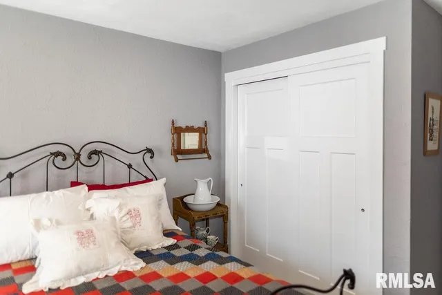 $289,500 | 80 Aspen Drive, Canton, IL 61520