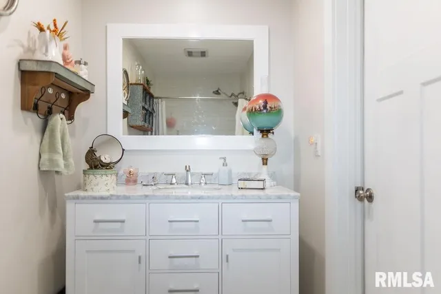 $289,500 | 80 Aspen Drive, Canton, IL 61520