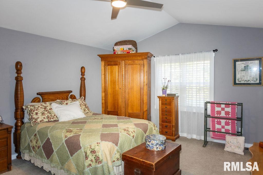 80 Aspen Drive Canton, IL 61520 - Photo 38 of 60