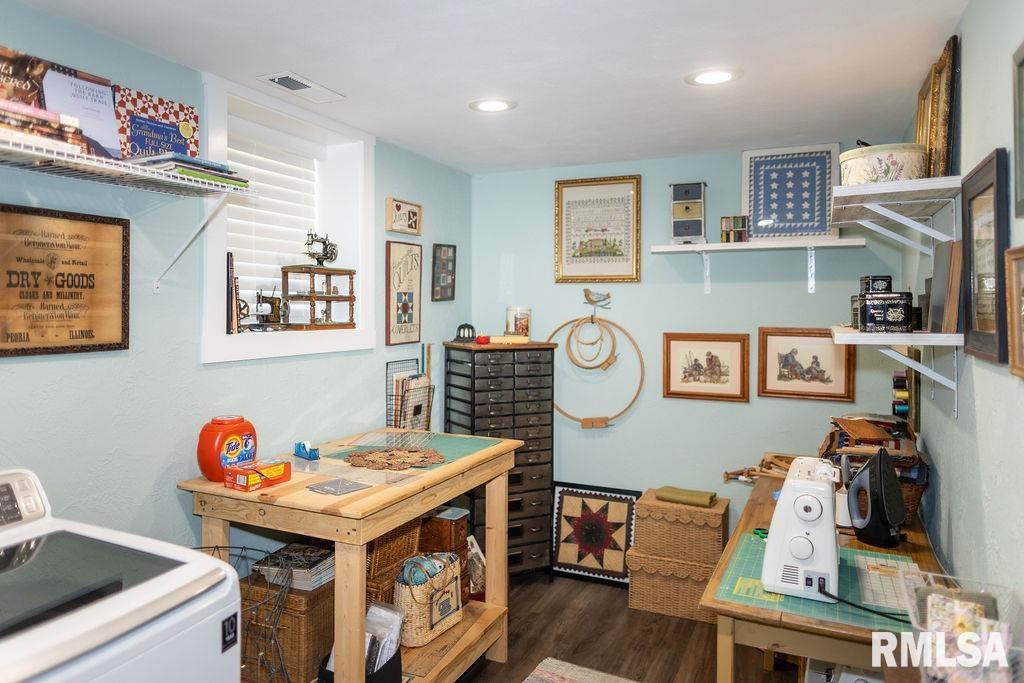 80 Aspen Drive Canton, IL 61520 - Photo 45 of 60