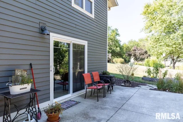 $289,500 | 80 Aspen Drive, Canton, IL 61520