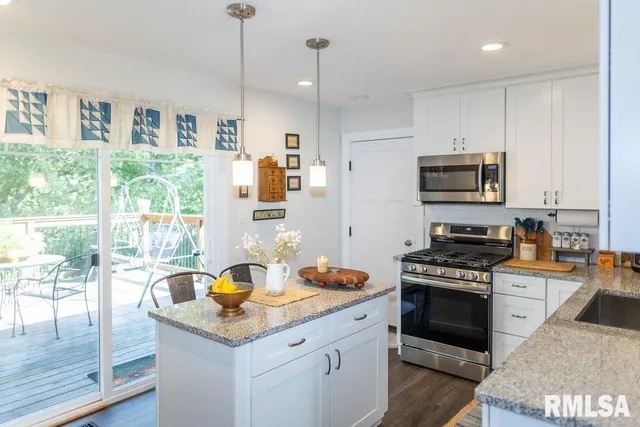 $289,500 | 80 Aspen Drive, Canton, IL 61520