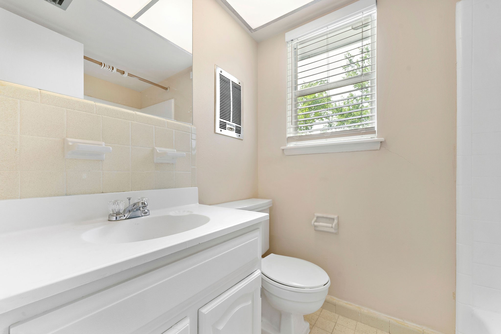 5522 Ariel Street Houston, TX 77096 - Photo 15 of 20