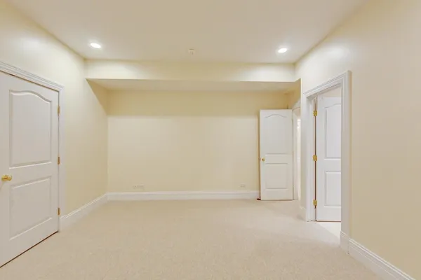 $2,500,000 | 430 South Avenue, Glencoe, IL 60022