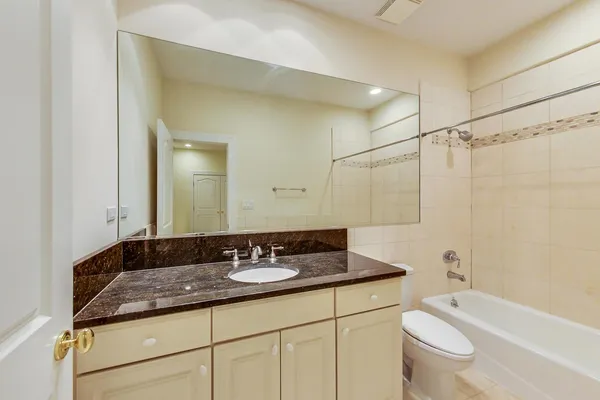 $2,500,000 | 430 South Avenue, Glencoe, IL 60022