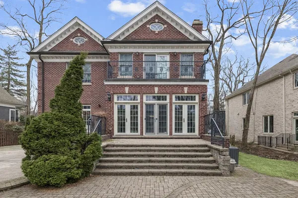 $2,500,000 | 430 South Avenue, Glencoe, IL 60022