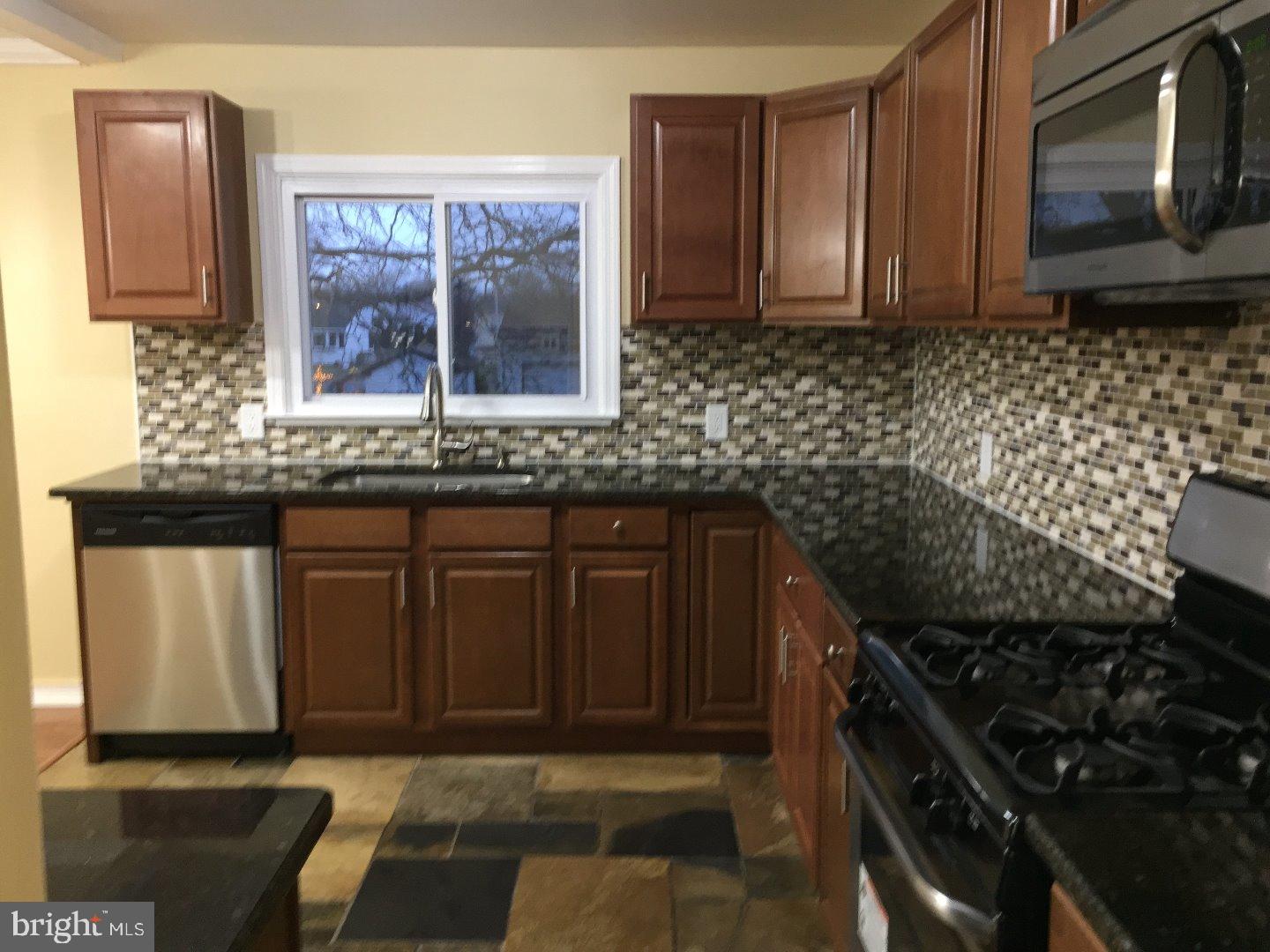 233 Purdue Avenue Pemberton, NJ 08068 - Photo 6 of 15 Kitchen