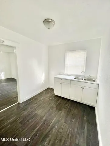 $70,000 | 128 Carolyn Avenue, Jackson, MS 39209